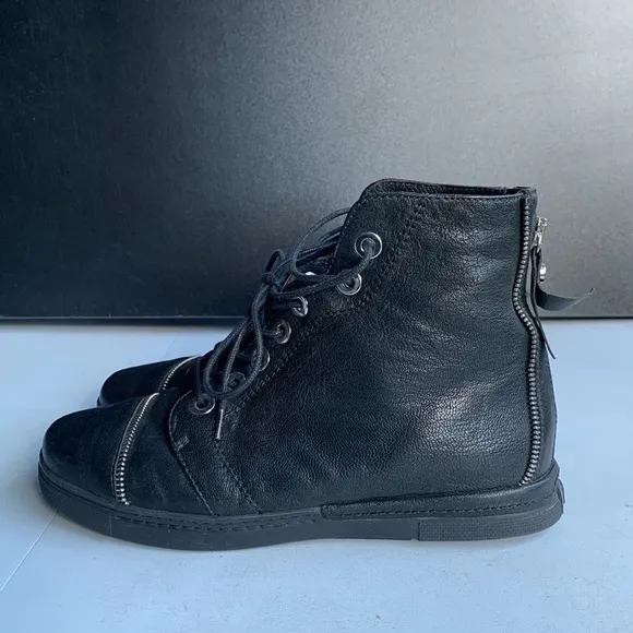 371‎ Stuart Weitzman Zipit Shoes Women High Top Black Leather Sneakers Women 6.5