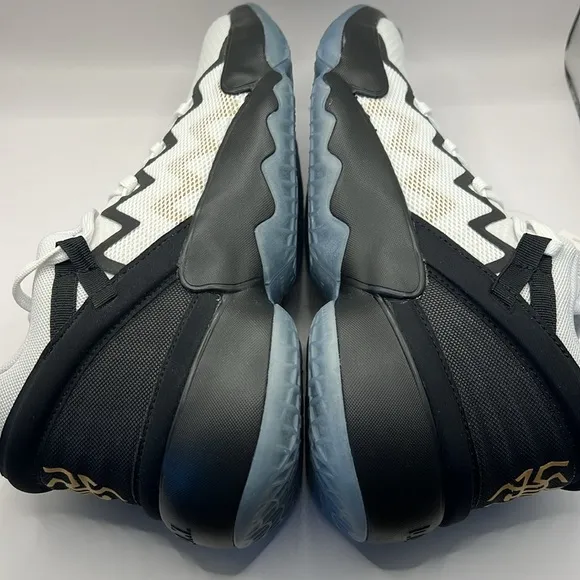 Adidas Basketball Shoes size 6.5 NIB