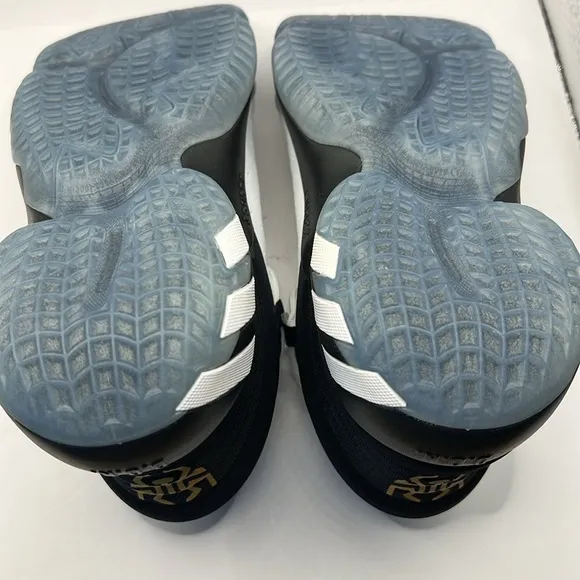 Adidas Basketball Shoes size 6.5 NIB