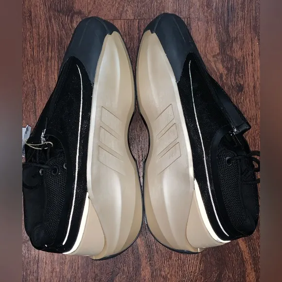 Adidas Crazy infinity size 10.5