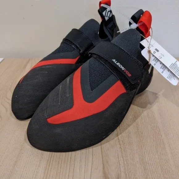 Adidas Five Ten 5.10 Aleon Climbing Shoes Black Red BC0861 Men's Size 10.5
