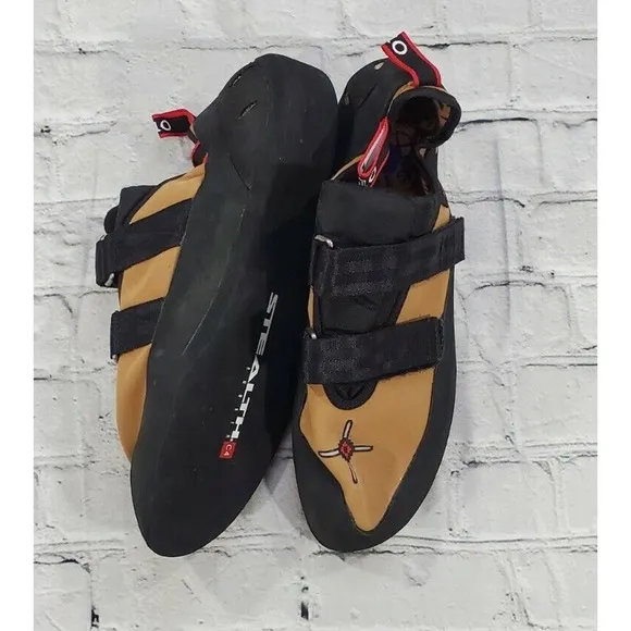adidas Five Ten Anasazi VCS Climbing Shoes MENS SIZE 4