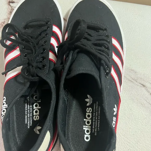 Adidas Originals Delpala Mens Casual Skate Shoes Core Black Cloud White 9