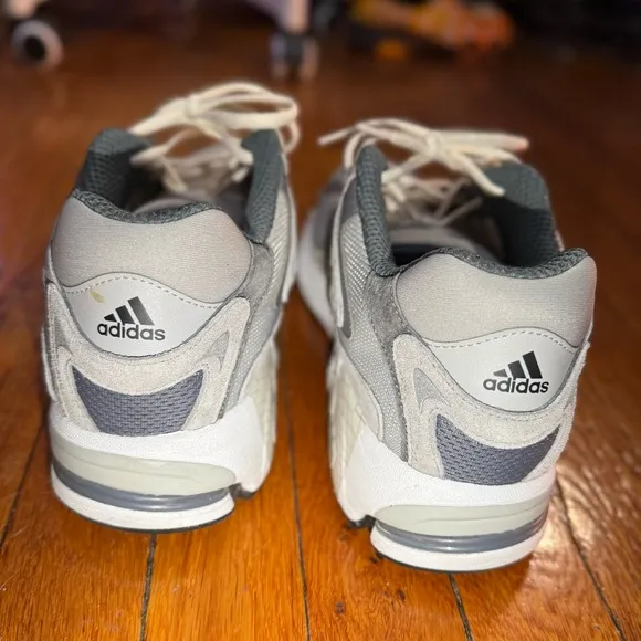adidas Response CL