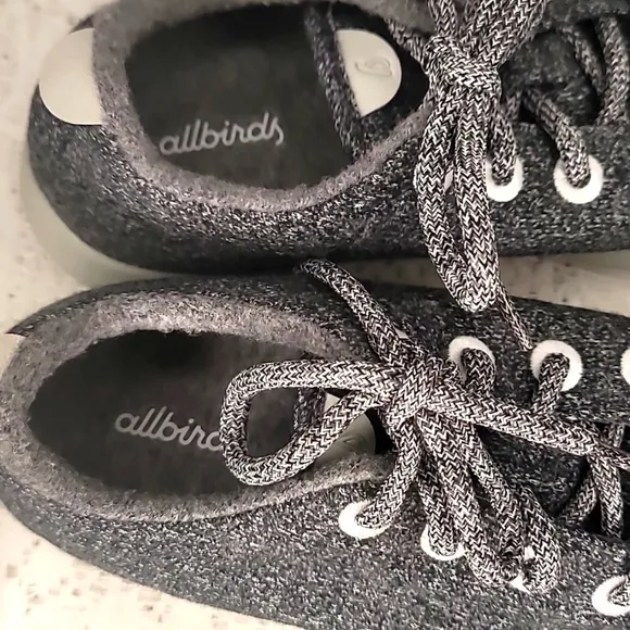 Allbirds gray grey wool runners running shoes  worn 1x size 9