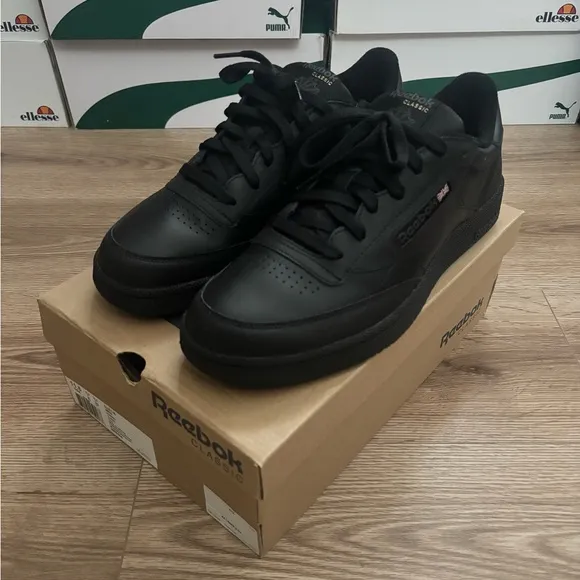 Almost Brand New Reebok Classics Club C85 Men’s Black shoes in the box 11.5