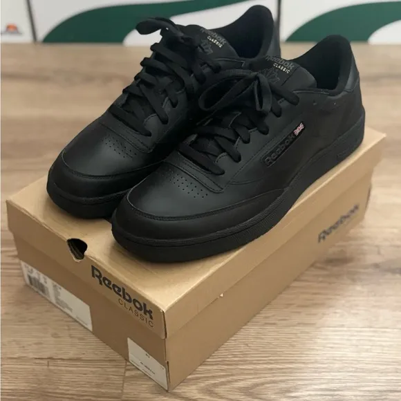 Almost Brand New Reebok Classics Club C85 Men’s Black shoes in the box 11.5