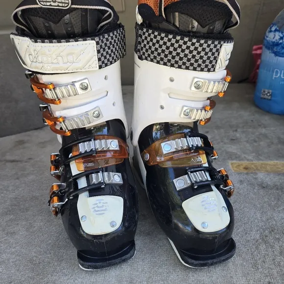 Alpina Ski Boots  Size Uk 3 US 4.5/5