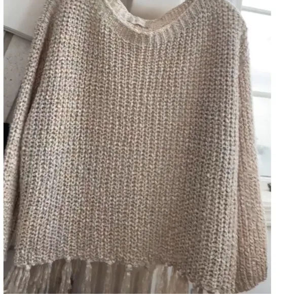 Altar’d State Sweater Tassel Fringe Boxy Chunky Oversized Tan Beige Size Medium