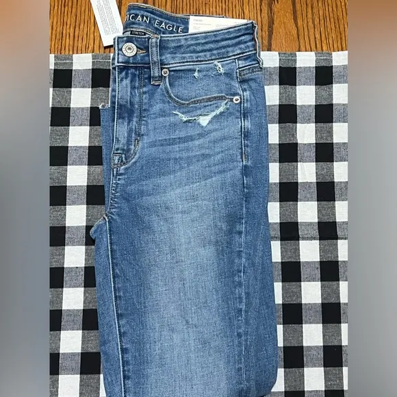 American Eagle Size 2‎ Short High Rise Skinny Kick Crop