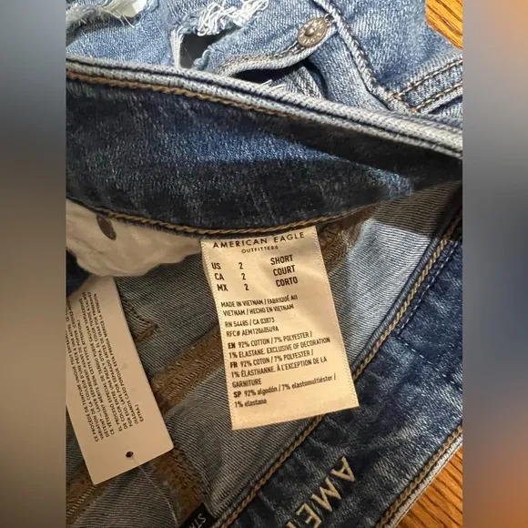 American Eagle Size 2‎ Short High Rise Skinny Kick Crop