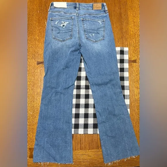 American Eagle Size 2‎ Short High Rise Skinny Kick Crop