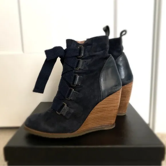 Anthropologie Ski-Slope Wedge By Lucky Penny