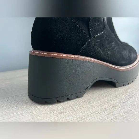 Aqua College Women's Waterproof Gina Platform Black Suede Boots Size 9.5