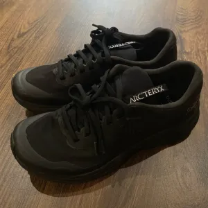 Arc’teryx Women’s Trail Running Shoes Size 5.5 Norvan LD 2 Gore-Tex Vibram