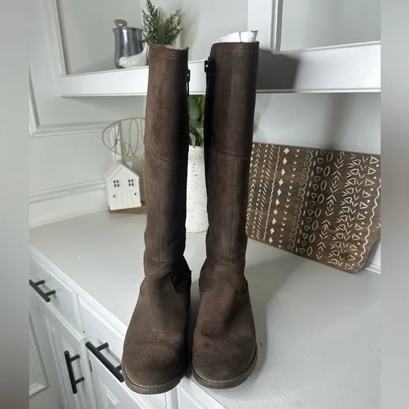 Ariat Boots Women’s Sutton H2O Chocolate Brown Suede Tall Western Riding Size 8B