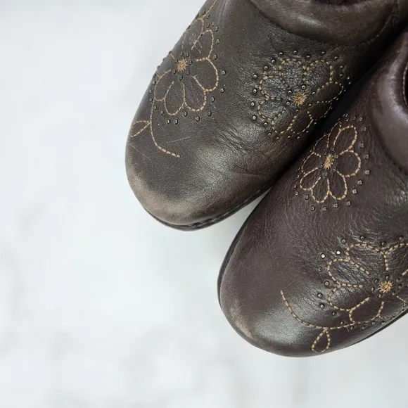 Ariat Clogs Womens 9.5 Brown Shoes Leather Slip On Floral Stitching Flower Gem