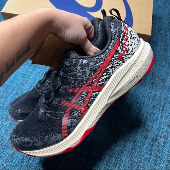 Asics Fuji Lite 2 Trail Running Shoes in Black Electric Red