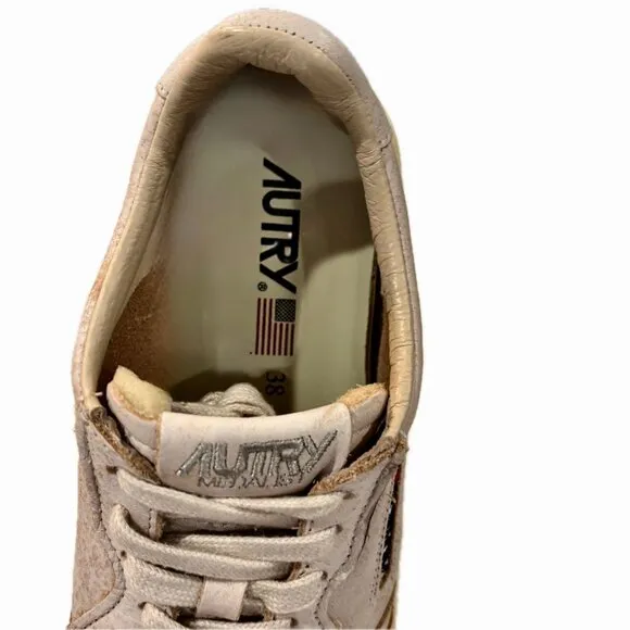 Autry Medalist Low-Top Leather Sneakers Women NEW