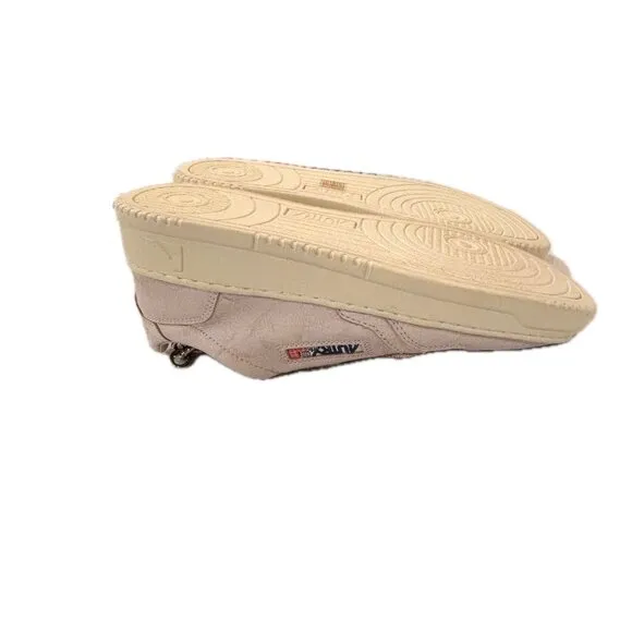 Autry Medalist Low-Top Leather Sneakers Women NEW