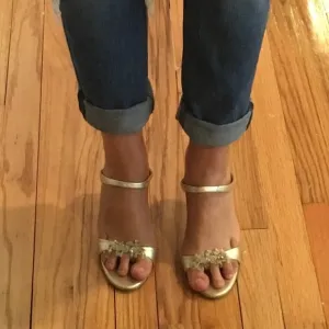 BADGLEY MISCHKA GOLD HIGH HEEL SANDALS SIZE 36.5