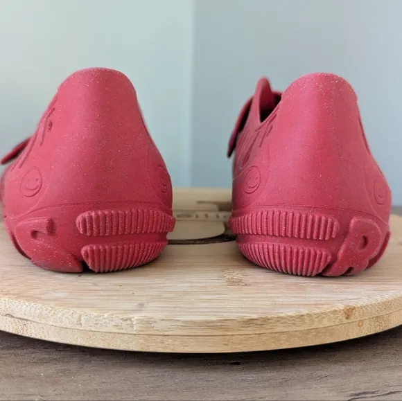 Barefooters Feel Great Shoes with Oooaaah Inserts in Sedona Red