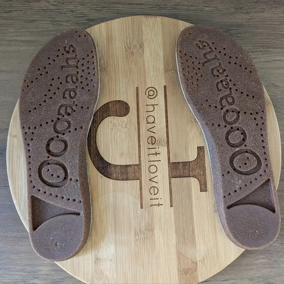 Barefooters Feel Great Shoes with Oooaaah Inserts in Sedona Red