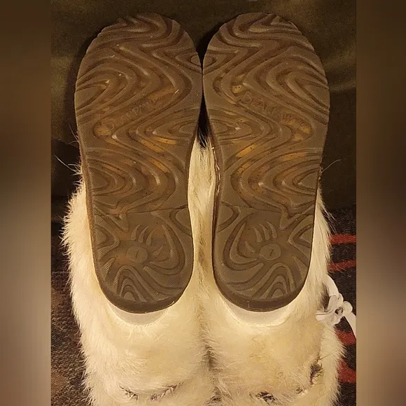 BearPaw KOLA II Ski Boots Sz 7 Real Fur Sheepskin Calf Goat Skin Wool White Snow