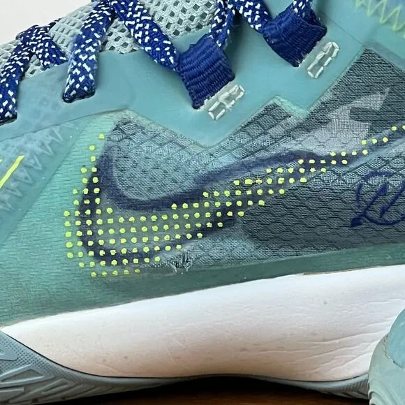 Big Kids Nike Kyrie‎ Flytrap 5 Ocean Cube Basketball Mid Sneakers Shoes Size 6.5