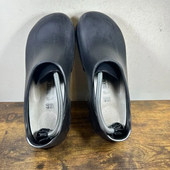 Birkenstock black water, slip resistant black Sandals Shoes Womens‎ Size 9