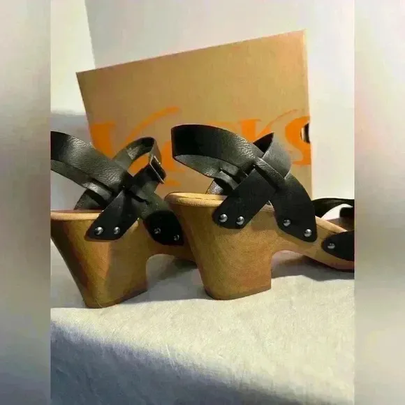 Black Leather Sandals by Korks Size 11