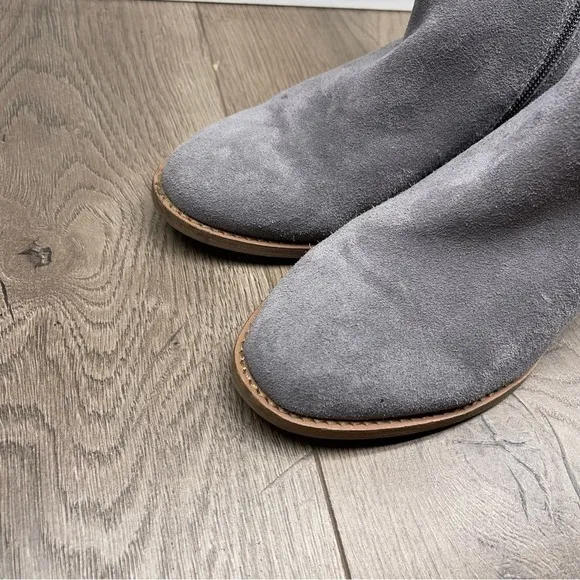 Blondo Nina Gray Suede Ankle Boots Waterproof Block Heel Size 10 Women Side Zip