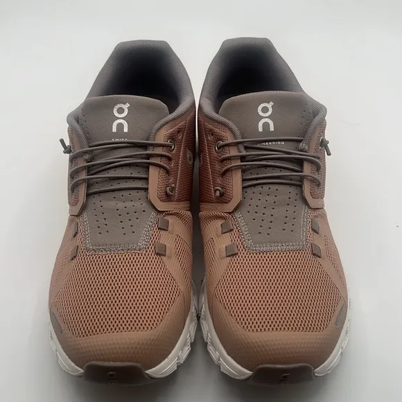 BNWT - ON CLOUD CLOUD 5 ROSEBROWN FOG - SIZE 10