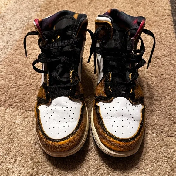 Boys Nike Air Jordan High Top Tennis Shies