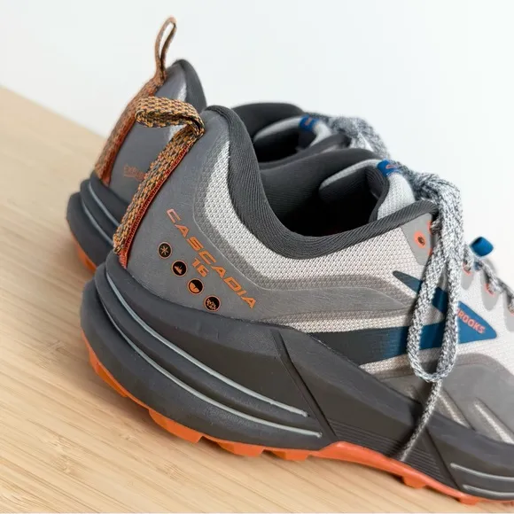 Brooks Cascadia 16 Trail Running Shoes Mushroom/Alloy/Orange Men’s 8 Wide (2E)