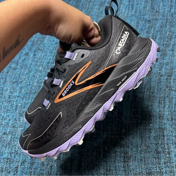 Brooks Cascadia 18 Trail Running Shoes in Ebony Sweet Lavender Copper