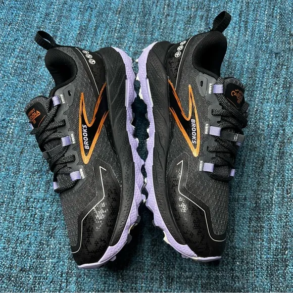 Brooks Cascadia 18 Trail Running Shoes in Ebony Sweet Lavender Copper