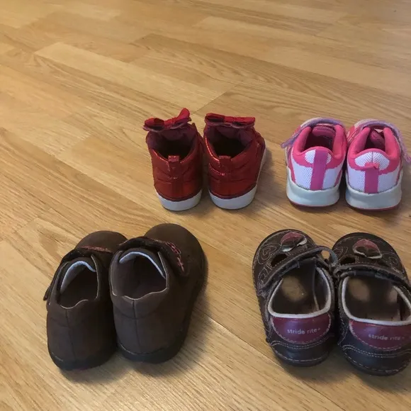 Bundle of girls shoes size 5/5.5
