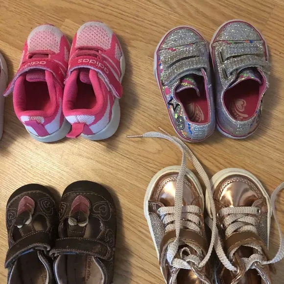 Bundle of girls shoes size 5/5.5