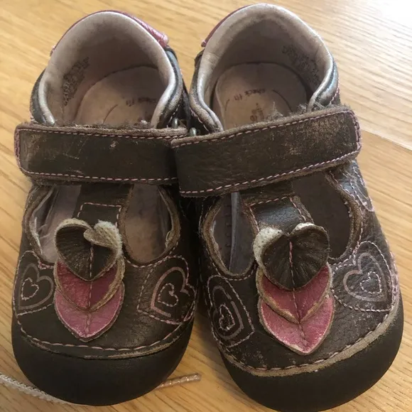 Bundle of girls shoes size 5/5.5