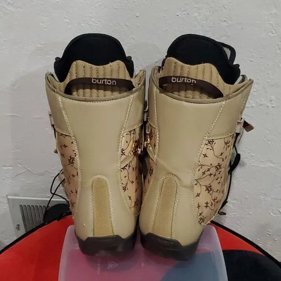 Burton Emerald Ski Or Snowboard Boots Women's Size 8