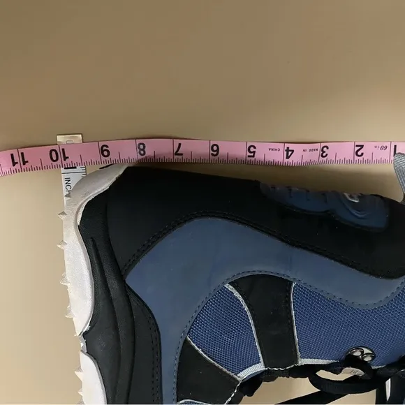 Burton youth snowboarding boots