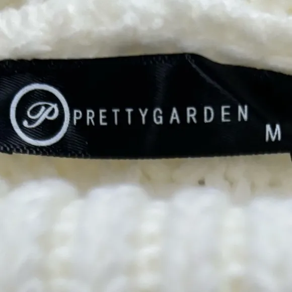 Cable Knit Turtleneck Sweater Soft Neutral Oversized Slouchy Ivory Size Medium