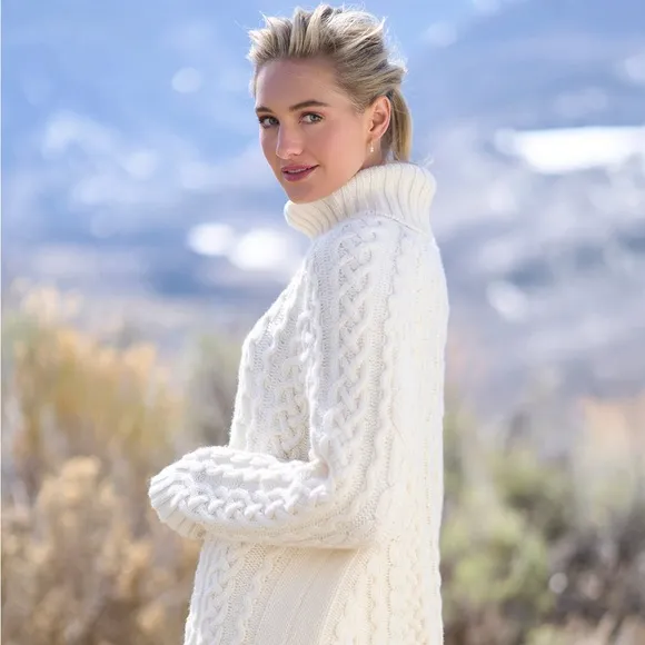 Cable Knit Turtleneck Sweater Soft Neutral Oversized Slouchy Ivory Size Medium