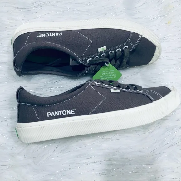 CARIUMA SNEAKERS MIGTH BE MY FAVORITE SHOES OF ALL TIME.SIZE