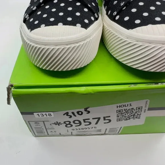 Cariuma Unisex Oca Low Canvas Sneaker Shoes Black White Polka Dots Size 4.5/6