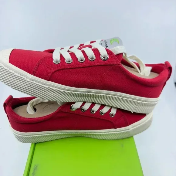 Cariuma Unisex Oca Low Canvas Sneaker Shoes Lace-Up Round Toe Red Size 6/7.5