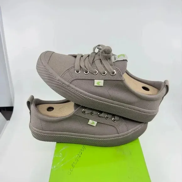 Cariuma Unisex Oca Low Sneaker Shoes Lace-Up All Mystic Grey Canvas Size 6/7.5