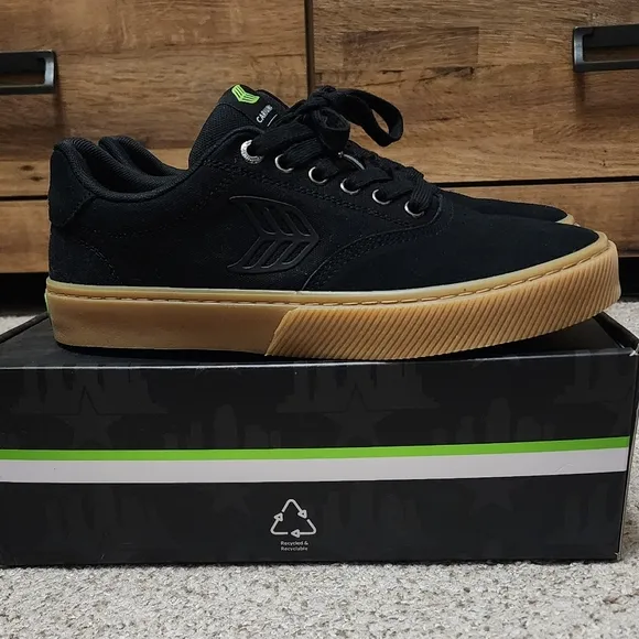 Cariuma/Skatepark of Tampa NAIOCA PRO Shoes men's size 9
