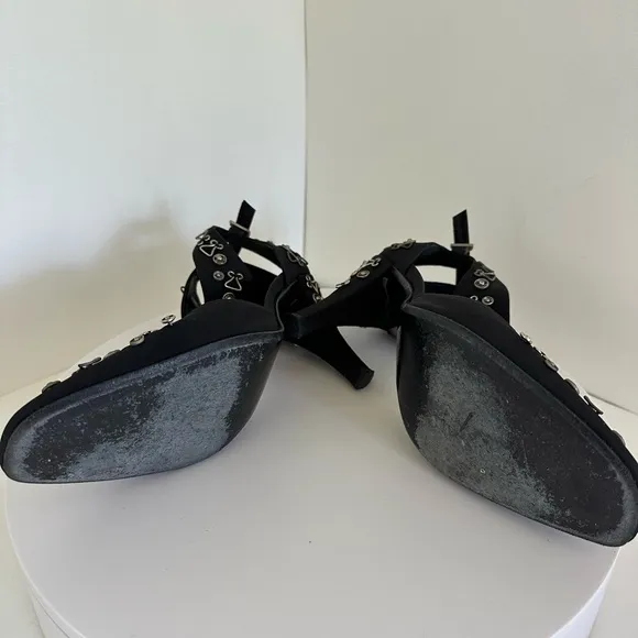 CHANEL 3.5-inch black shoes in size 7(37).